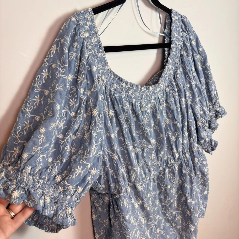Old Navy Women's Blue Embroidered Floral Smocked Puff Sleeve Poplin Top SZ 3X